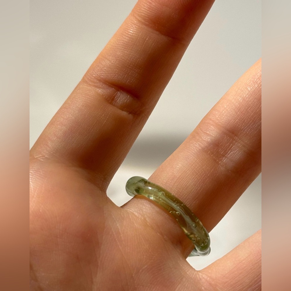 Green Glass Ring: Handmade Borosilicate Minimalist Jewelry - Picture 4 of 8